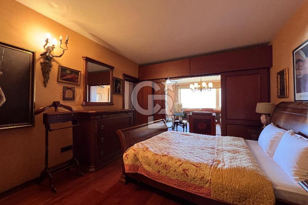 Taksim Gümüşsuyu AKM Yanı Eşyalı Deniz Manzaralı Kiralık Ofis