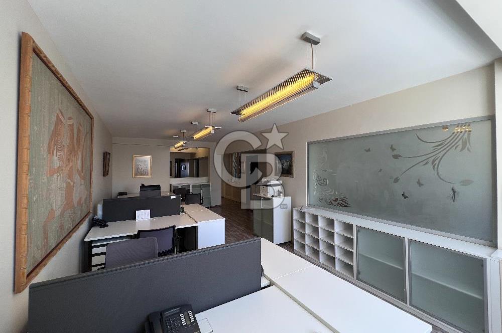 Taksim Gümüşsuyu AKM Yanı Eşyalı Deniz Manzaralı Kiralık Ofis