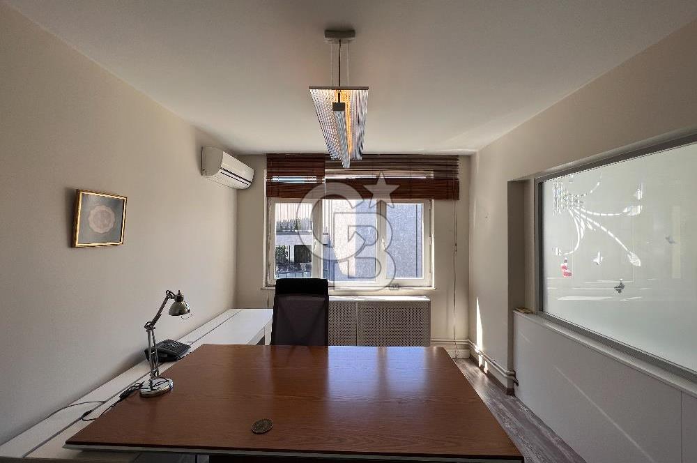 Taksim Gümüşsuyu AKM Yanı Eşyalı Deniz Manzaralı Kiralık Ofis
