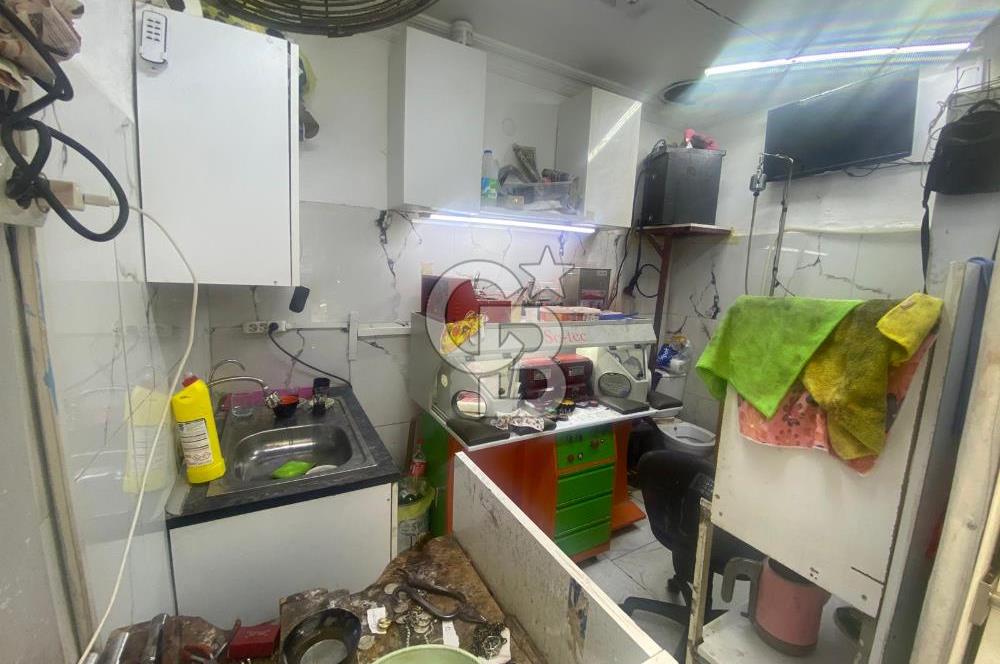 BOZYAKA'DA MERKEZİ KONUMDA KİRALIK DÜKKAN