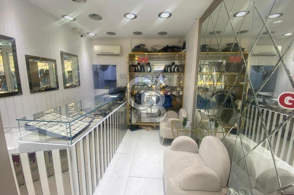 BOZYAKA'DA MERKEZİ KONUMDA KİRALIK DÜKKAN