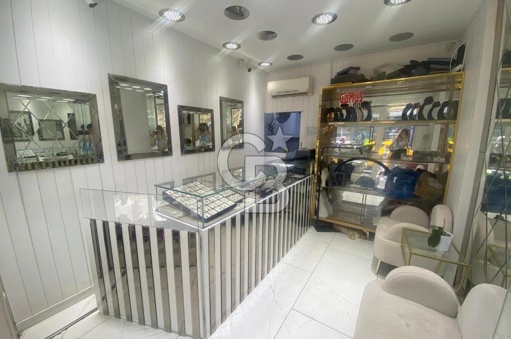 BOZYAKA'DA MERKEZİ KONUMDA KİRALIK DÜKKAN