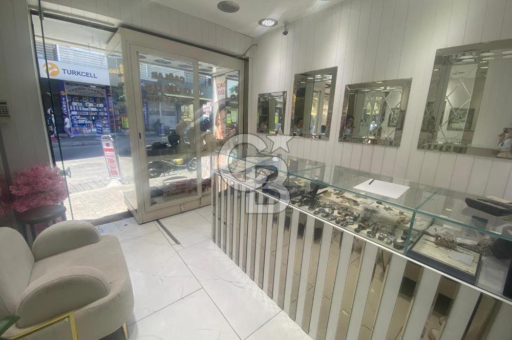 BOZYAKA'DA MERKEZİ KONUMDA KİRALIK DÜKKAN