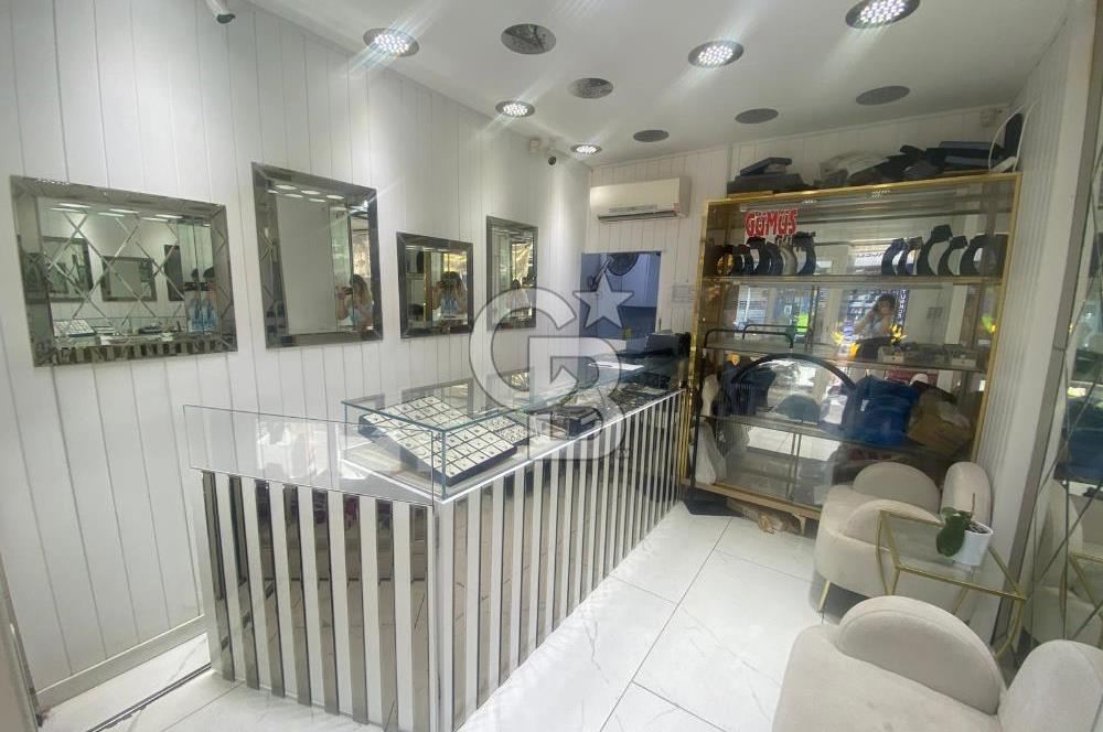 BOZYAKA'DA MERKEZİ KONUMDA KİRALIK DÜKKAN