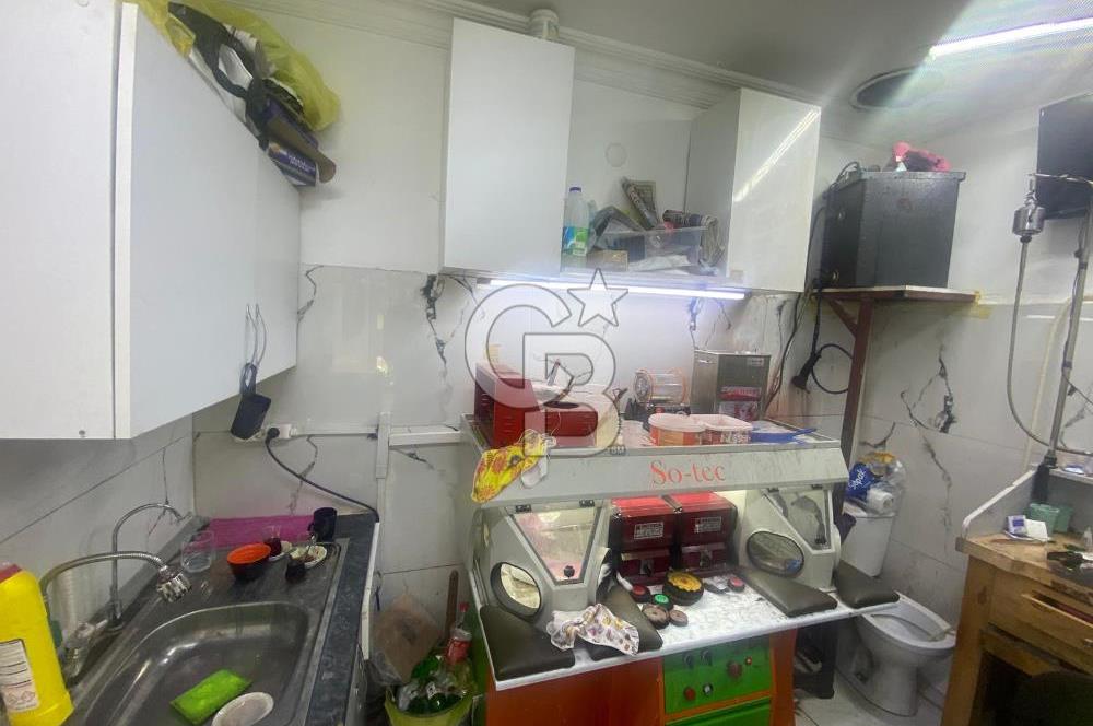 BOZYAKA'DA MERKEZİ KONUMDA KİRALIK DÜKKAN