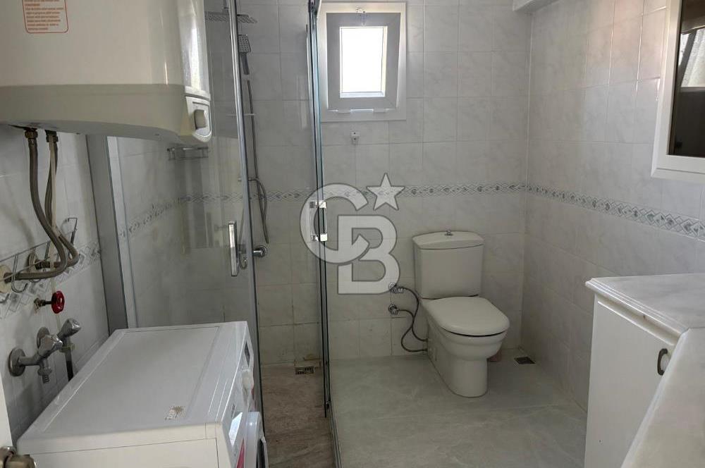 Urla Kuşçular'da Yeşiloba Sitesinde Kiralık 3+1  içi yenilenmiş beyaz eşya dahil, şömineli  müstakil villa 