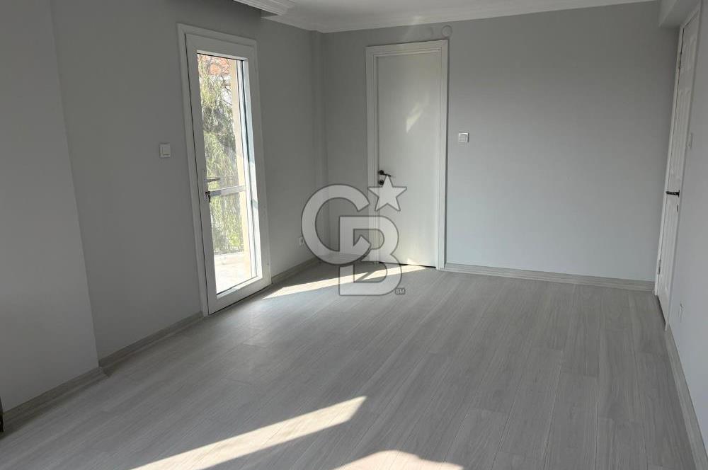 Urla Kuşçular'da Yeşiloba Sitesinde Kiralık 3+1  içi yenilenmiş beyaz eşya dahil, şömineli  müstakil villa 