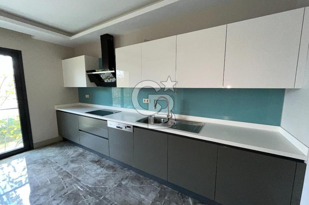 Acıbademin İncisi Koşuyolu Konaklarında Arakat Kiralık 4+1 Daire