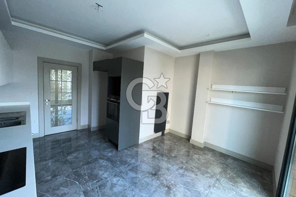 Acıbademin İncisi Koşuyolu Konaklarında Arakat Kiralık 4+1 Daire