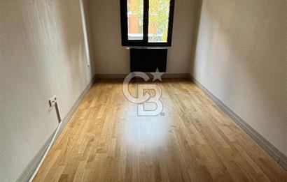 Acıbademin İncisi Koşuyolu Konaklarında Arakat Kiralık 4+1 Daire