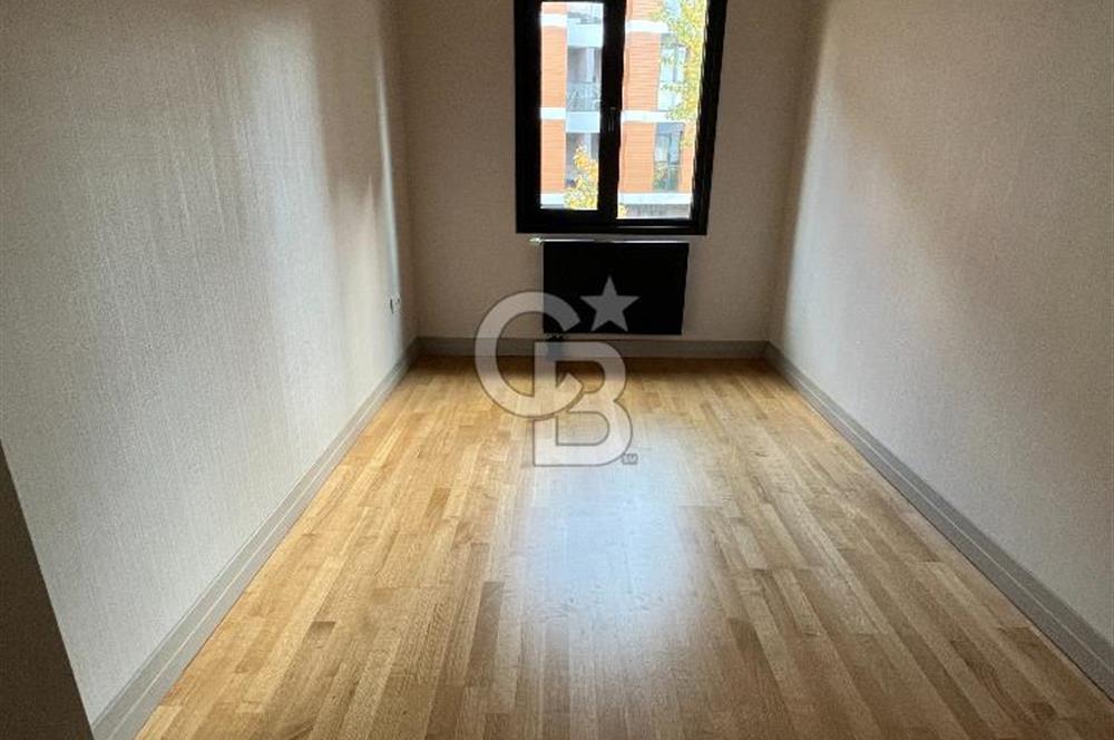 Acıbademin İncisi Koşuyolu Konaklarında Arakat Kiralık 4+1 Daire
