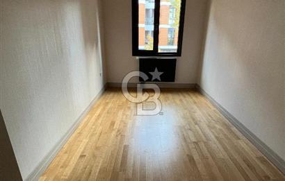 Acıbademin İncisi Koşuyolu Konaklarında Arakat Kiralık 4+1 Daire
