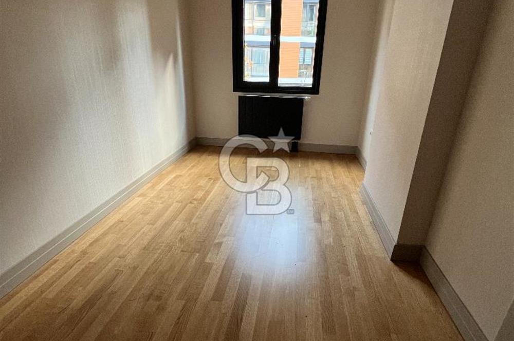 Acıbademin İncisi Koşuyolu Konaklarında Arakat Kiralık 4+1 Daire