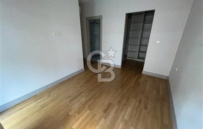 Acıbademin İncisi Koşuyolu Konaklarında Arakat Kiralık 4+1 Daire