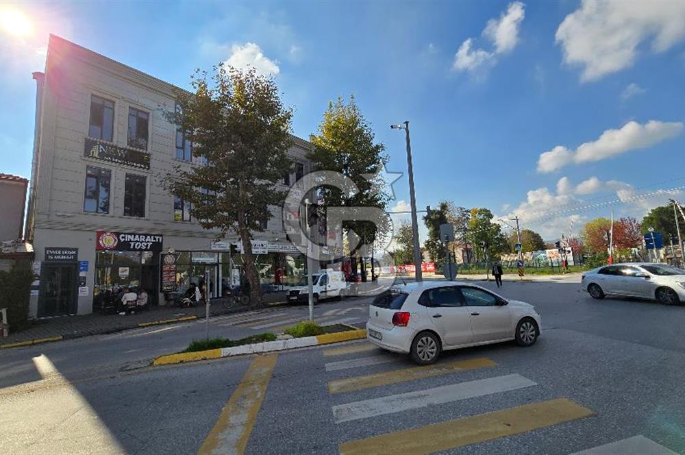 Donatımda Kavşak Köşesi  Enver Erişir İşMerkezi Satılık Ofis