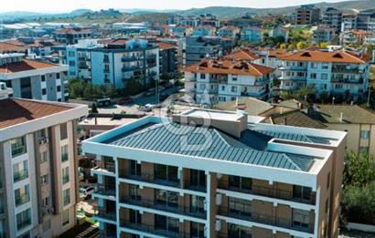 İZMİR SEFERİHİSAR CAMİKEBİR MAHALLESİ – ANA CADDE ÜZERİNDE YENİ SIFIR 2+1 DAİRE