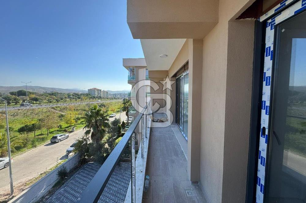 İZMİR SEFERİHİSAR CAMİKEBİR MAHALLESİ – ANA CADDE ÜZERİNDE YENİ SIFIR 2+1 DAİRE