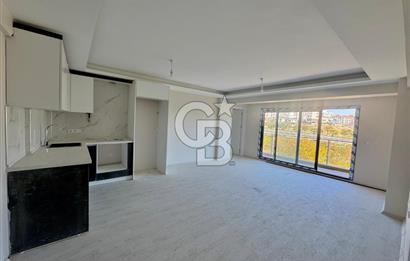 İZMİR SEFERİHİSAR CAMİKEBİR MAHALLESİ – ANA CADDE ÜZERİNDE YENİ SIFIR 2+1 DAİRE