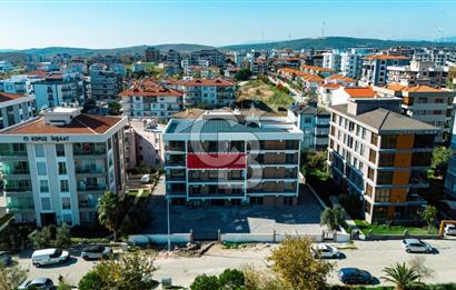 İZMİR SEFERİHİSAR CAMİKEBİR MAHALLESİ – ANA CADDE ÜZERİNDE YENİ SIFIR 2+1 DAİRE