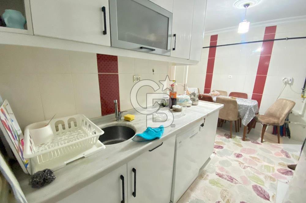 SULTAN FATİH CADDESİ YAKINI ASANSÖRLÜ ALTINDA DAİRE VAR 2+1