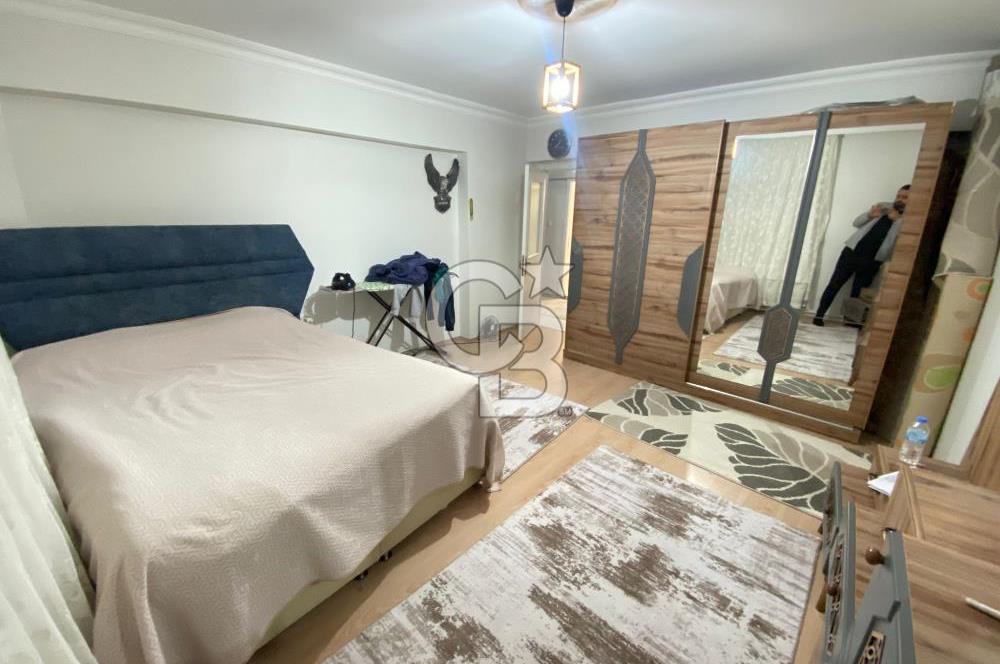 SULTAN FATİH CADDESİ YAKINI ASANSÖRLÜ ALTINDA DAİRE VAR 2+1