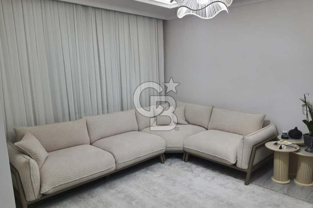 Sultangazi Zübeyde Hanım Mahallesinde Ara Kat Satılık 2+1 Daire