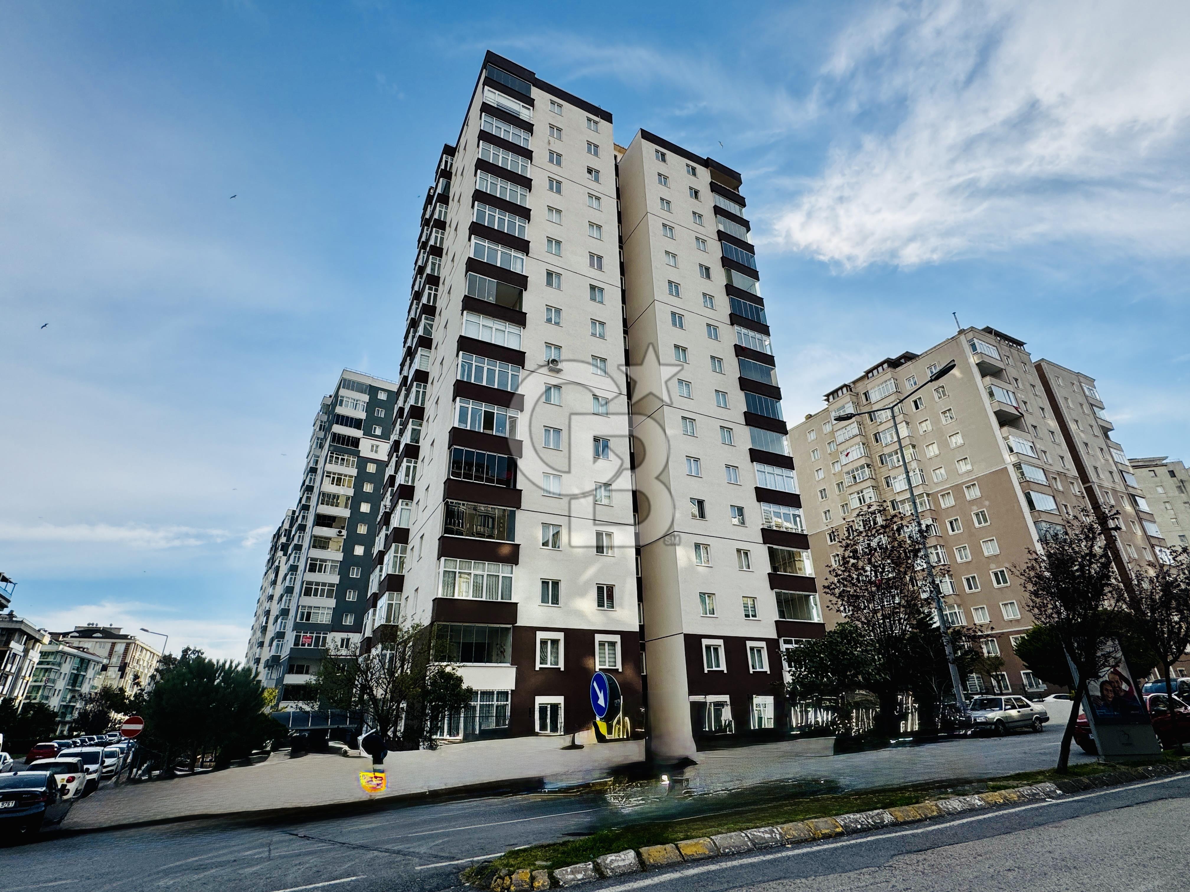 BEYLİKDÜZÜ,ADNAN KAHVECI MH.YEŞIL VADİ KONUTLARI 3+1 SATILIK