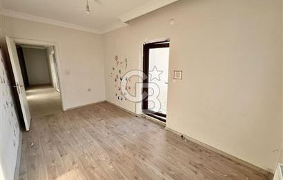 SULTAN FATİH CD YAKINI SİTEDE PANORAMİK MANZARALI ÇİFT GİRİŞ 5+1