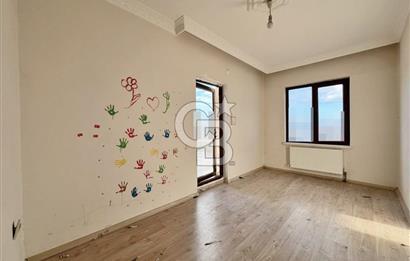 SULTAN FATİH CD YAKINI SİTEDE PANORAMİK MANZARALI ÇİFT GİRİŞ 5+1