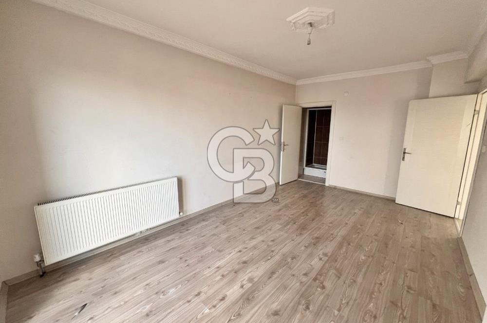 SULTAN FATİH CD YAKINI SİTEDE PANORAMİK MANZARALI ÇİFT GİRİŞ 5+1