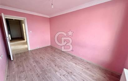 SULTAN FATİH CD YAKINI SİTEDE PANORAMİK MANZARALI ÇİFT GİRİŞ 5+1