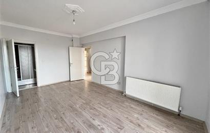 SULTAN FATİH CD YAKINI SİTEDE PANORAMİK MANZARALI ÇİFT GİRİŞ 5+1