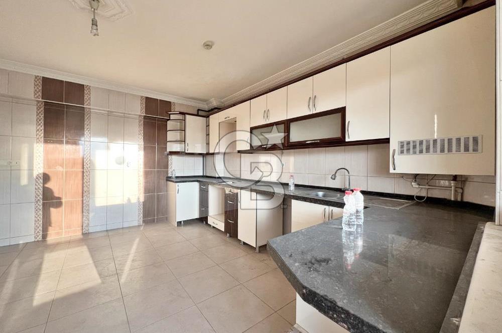 SULTAN FATİH CD YAKINI SİTEDE PANORAMİK MANZARALI ÇİFT GİRİŞ 5+1