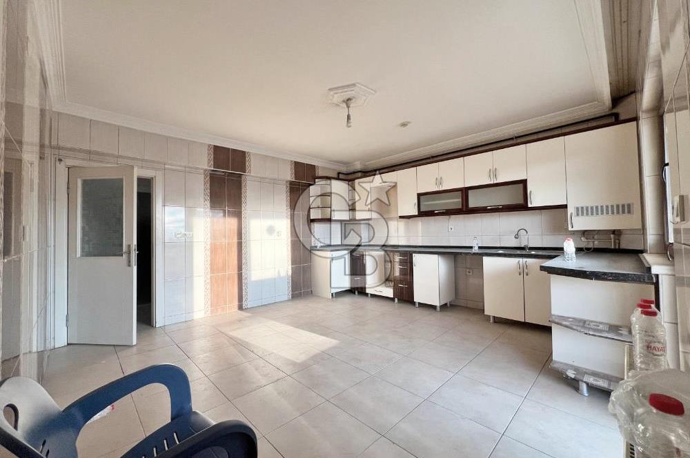 SULTAN FATİH CD YAKINI SİTEDE PANORAMİK MANZARALI ÇİFT GİRİŞ 5+1