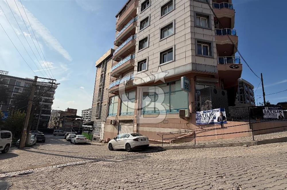 İzmir Küçük Çiğli ‘ de Satılık Kurumsal Kiracılı Dükkan CB-PH