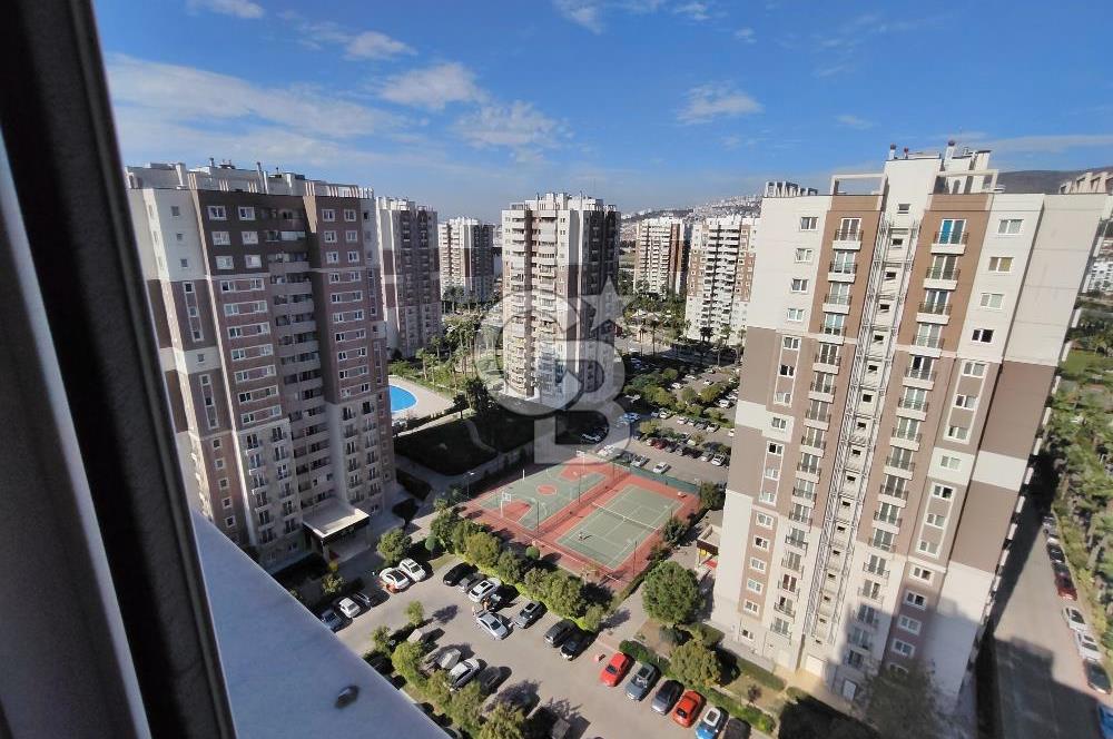 İZMİR MAVİŞEHİR SOYAK A BÖLGESİ'NDE TADİLATLI 2+1 SATILIK DAİRE