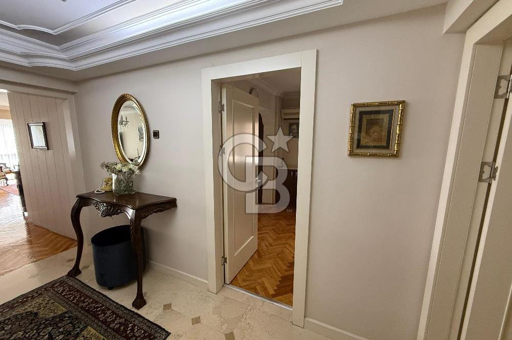 Karşıyaka Bostanlı Muhteşem Lokasyonda Satılık Lux 4+1 Daire