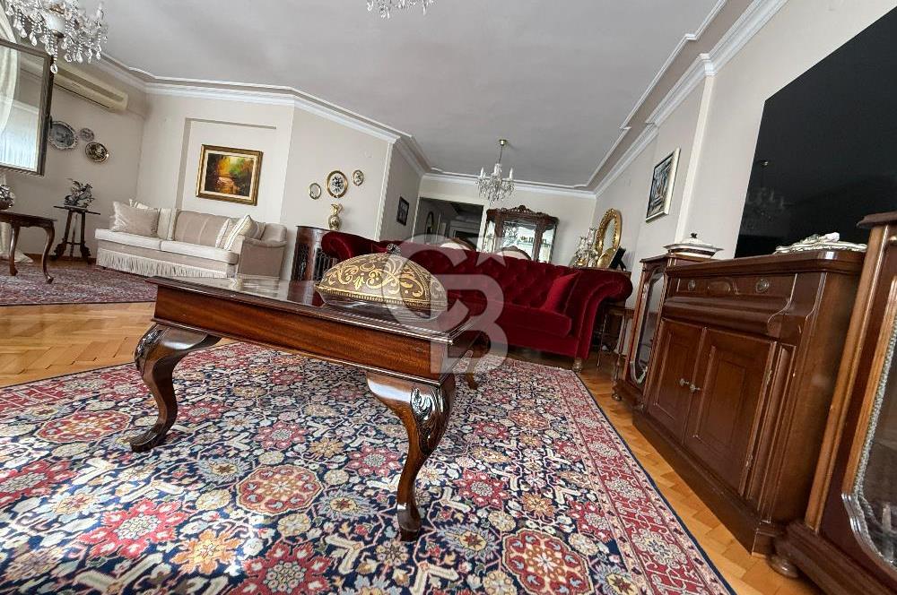 Karşıyaka Bostanlı Muhteşem Lokasyonda Satılık Lux 4+1 Daire