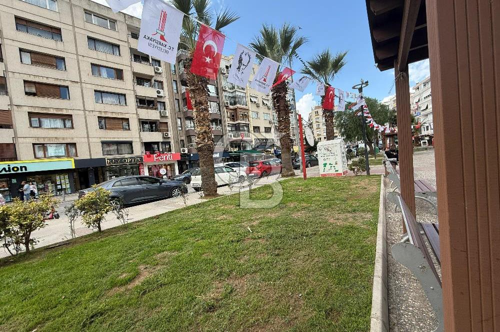 Karşıyaka Bostanlı Muhteşem Lokasyonda Satılık Lux 4+1 Daire