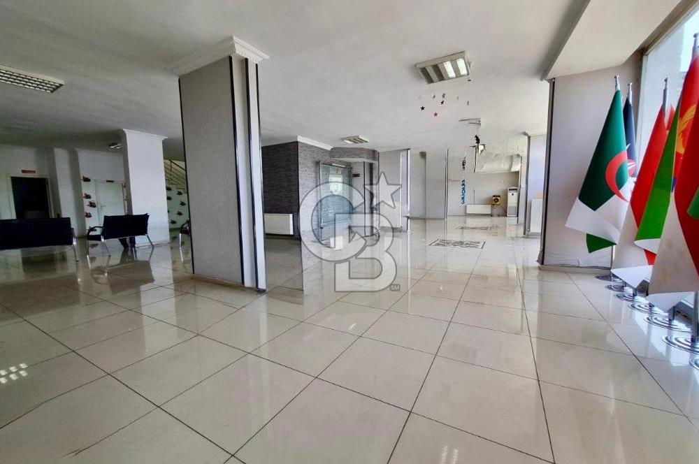 CADDE ÜZERİ TOPLU ULAŞIM MERKEZİ KONUM 3000M2 KOMPLE KİRALK BİNA