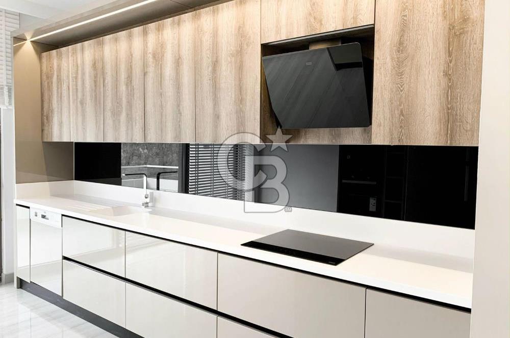 2 BLOKLU SİTEDE 7/24 GÜVENLKLİ ORTA KAT LÜX YAPILI MASRAFSIZ 4+1