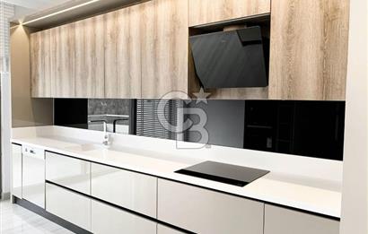 2 BLOKLU SİTEDE 7/24 GÜVENLKLİ ORTA KAT LÜX YAPILI MASRAFSIZ 4+1