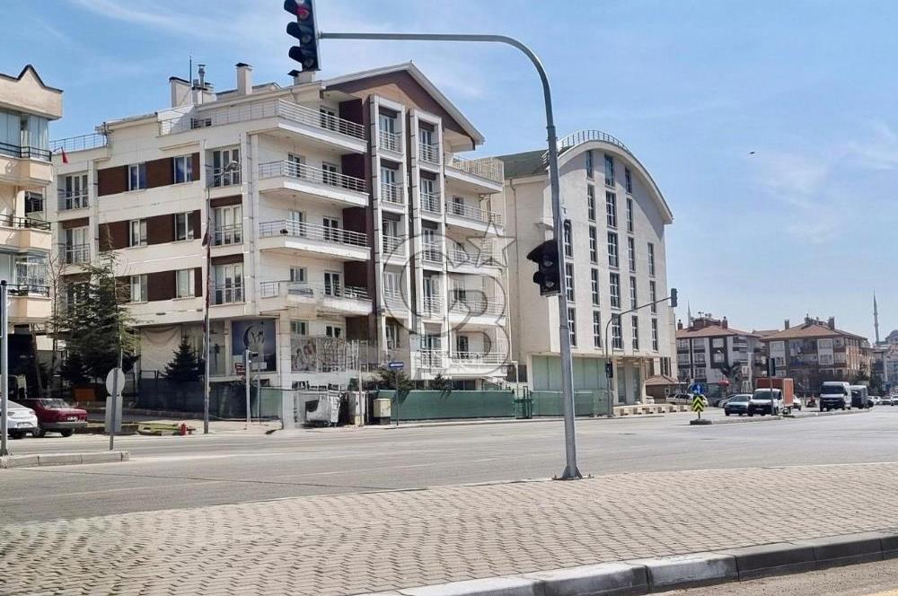 CADDE ÜZERİ TOPLU ULAŞIM MERKEZİ KONUM 3000M2 KOMPLE KİRALK BİNA