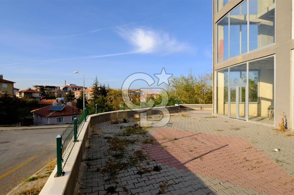 SAMSUN ANKARA YOLU'NA CEPHE KÖŞE BAŞI SATILIK DÜKKAN&MAĞAZA