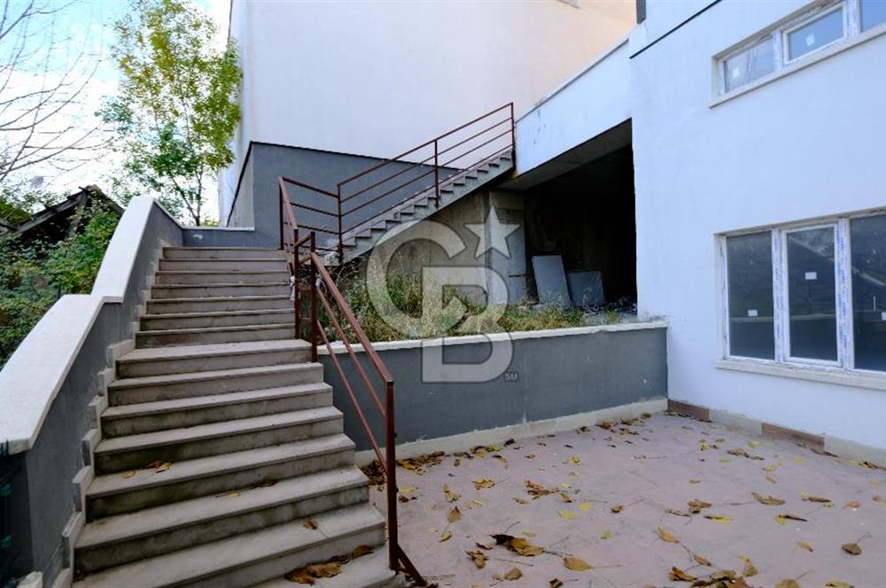 SAMSUN ANKARA YOLU'NA CEPHE KÖŞE BAŞI SATILIK DÜKKAN&MAĞAZA