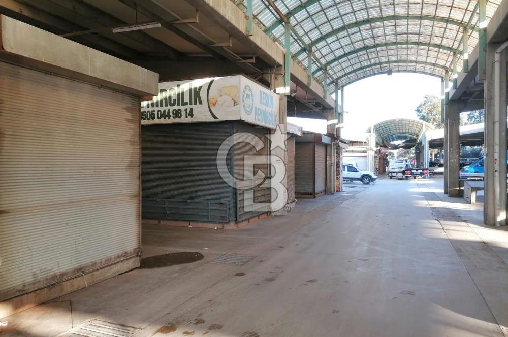 Urla Pazarında Satılık dükkan 