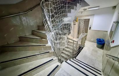 CADDE ÜZERİ TOPLU ULAŞIM MERKEZİ KONUM 3000M2 KOMPLE KİRALK BİNA