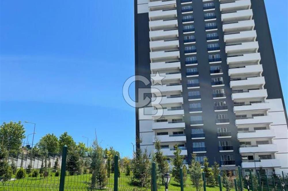 2 BLOKLU SİTEDE 7/24 GÜVENLKLİ ORTA KAT LÜX YAPILI MASRAFSIZ 4+1
