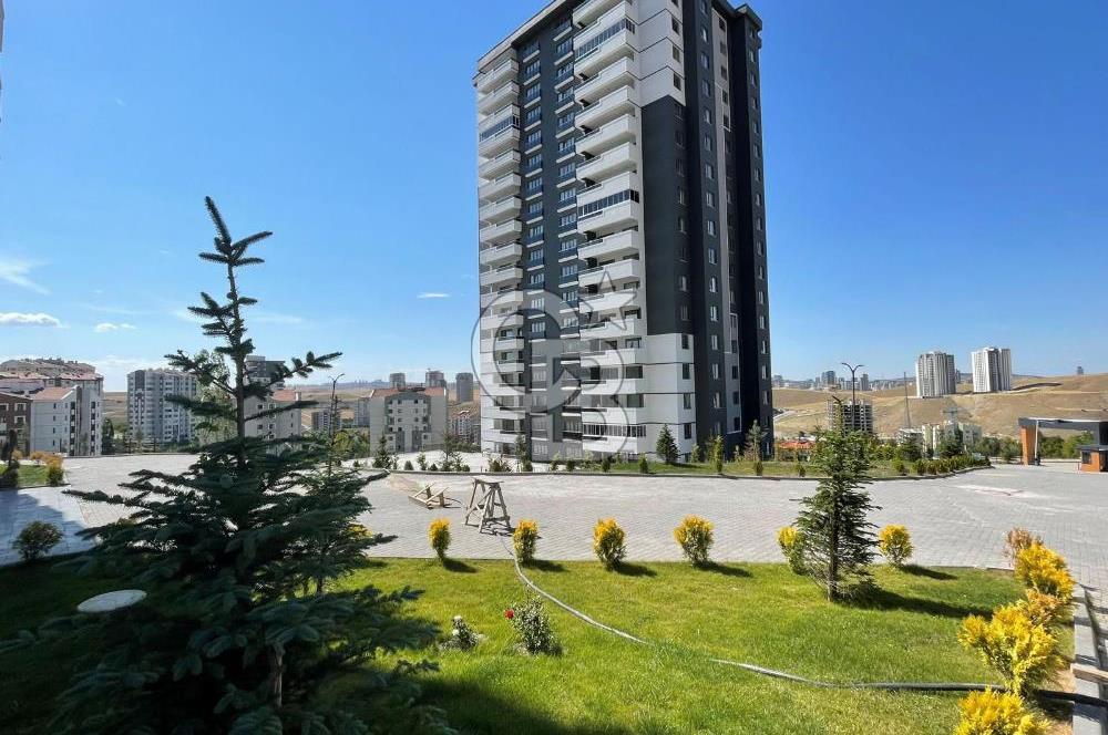2 BLOKLU SİTEDE 7/24 GÜVENLKLİ ORTA KAT LÜX YAPILI MASRAFSIZ 4+1