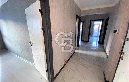 CADDE YAKINI ASANSÖRLÜ İSKANLI YENİ BİNADA KATTA SIFIR 3+1